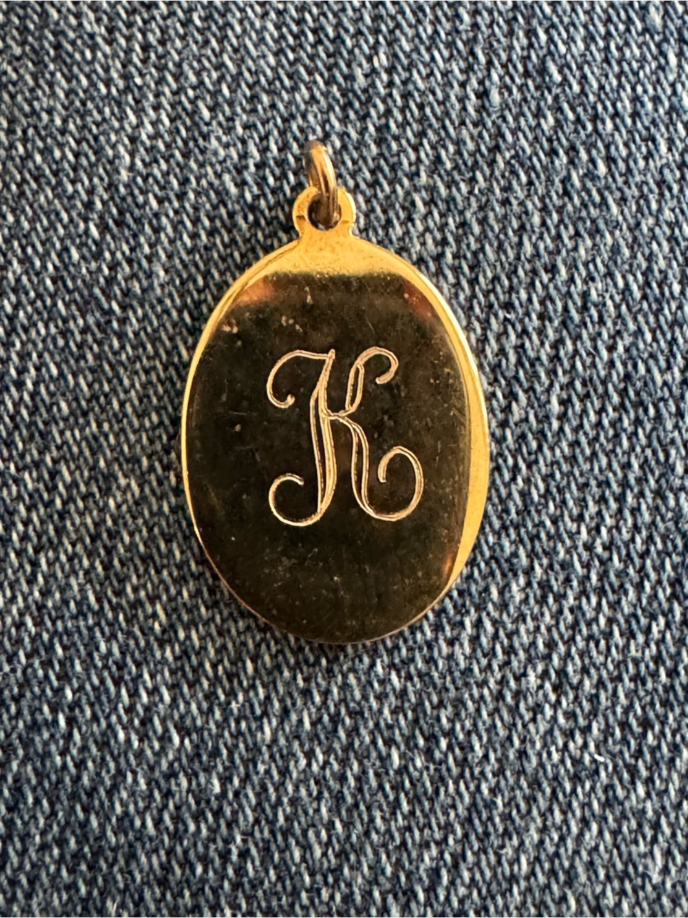 Gold Oval Initial 'K' Pendant Necklace Charm